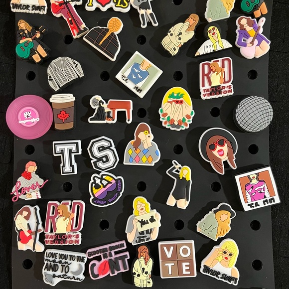 Taylor Swift Croc charms 38 count - Picture 2 of 6